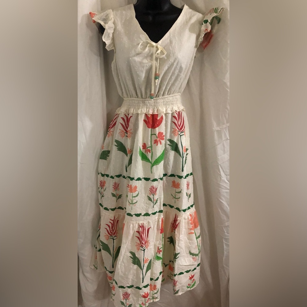 Cream multi floral‎ v-neck ruffled shoulder smocked dress size Small brand new - Picture 2 of 16